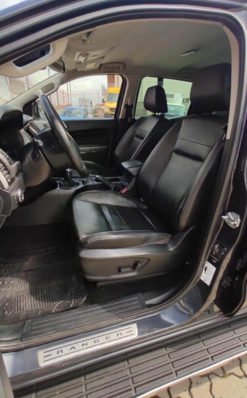 FORD Ranger 2.0 TDCi  DC Limited 5 posti GANCIO TRAINO - 16