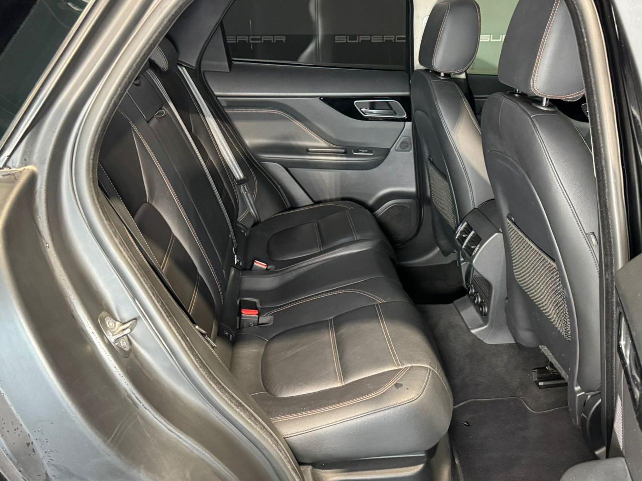 JAGUAR F-Pace 2.0 D 180 CV AWD aut. Prestige - 13