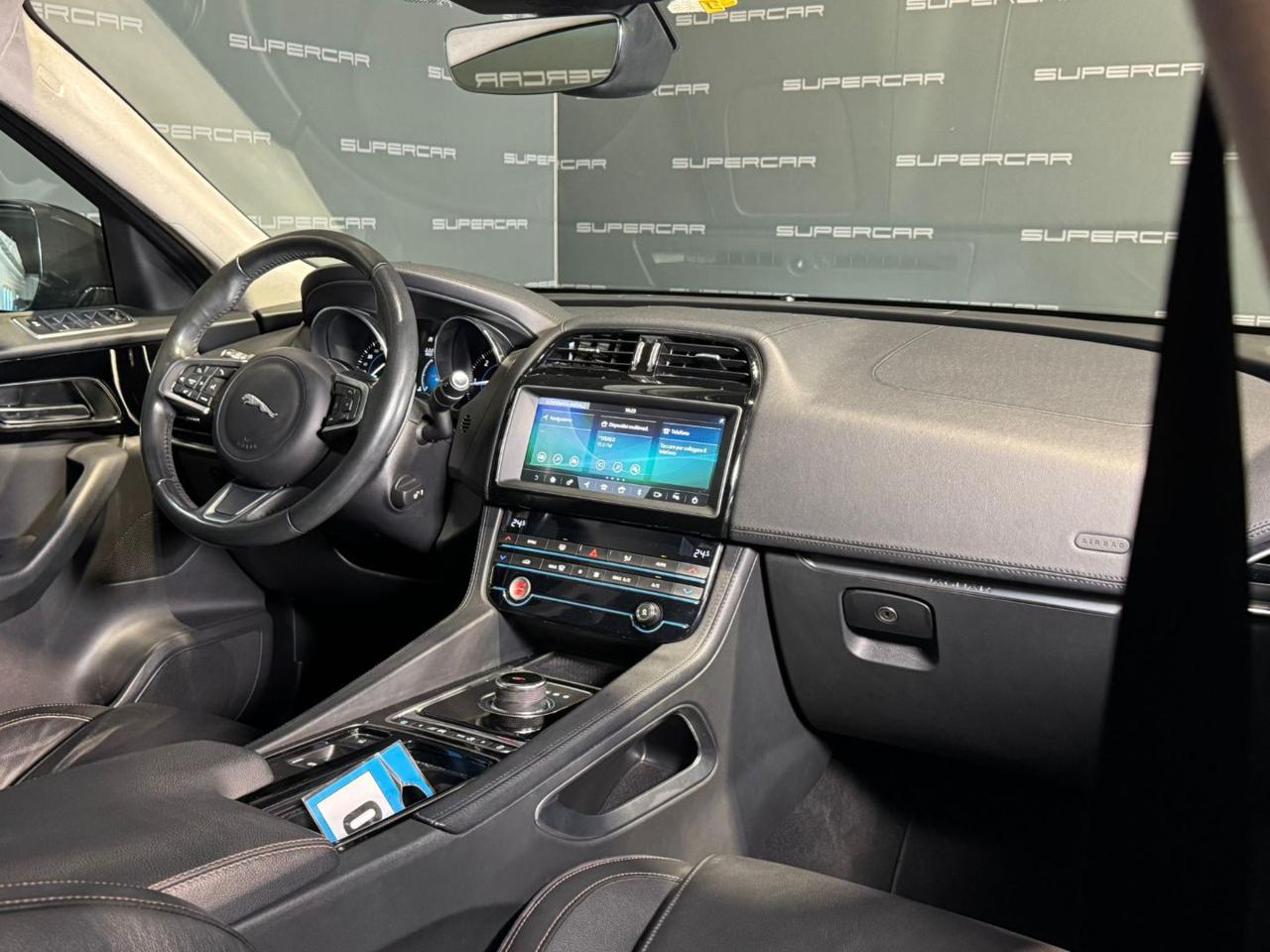 JAGUAR F-Pace 2.0 D 180 CV AWD aut. Prestige - 9