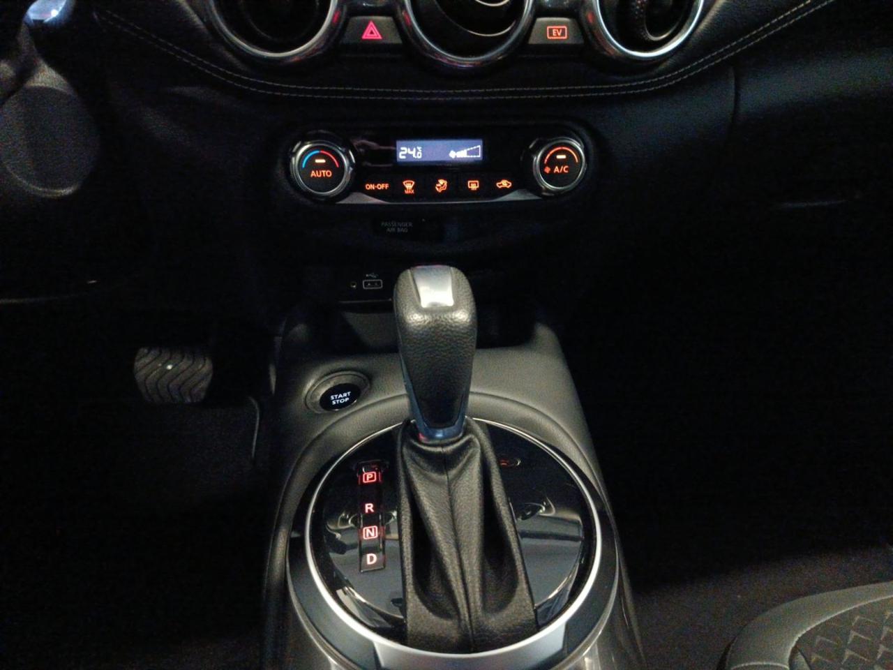 NISSAN Juke 1.6 HEV N-Connecta - 13