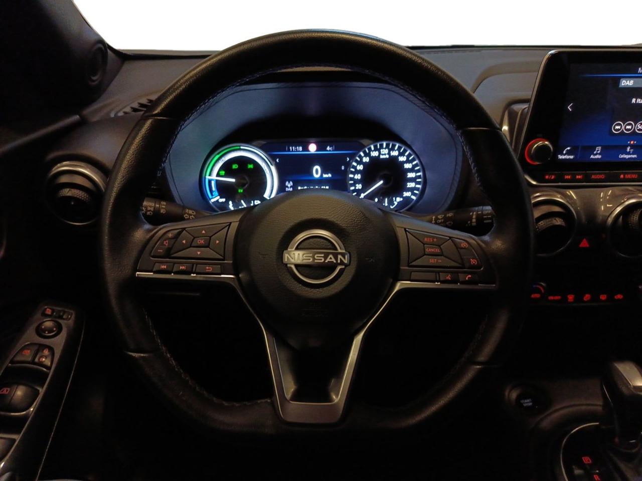 NISSAN Juke 1.6 HEV N-Connecta - 11