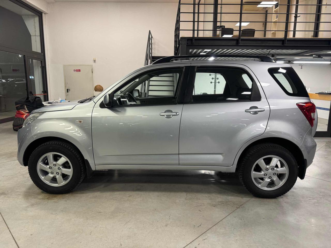 DAIHATSU Terios 1.5 4WD SXA Green Powered - 6