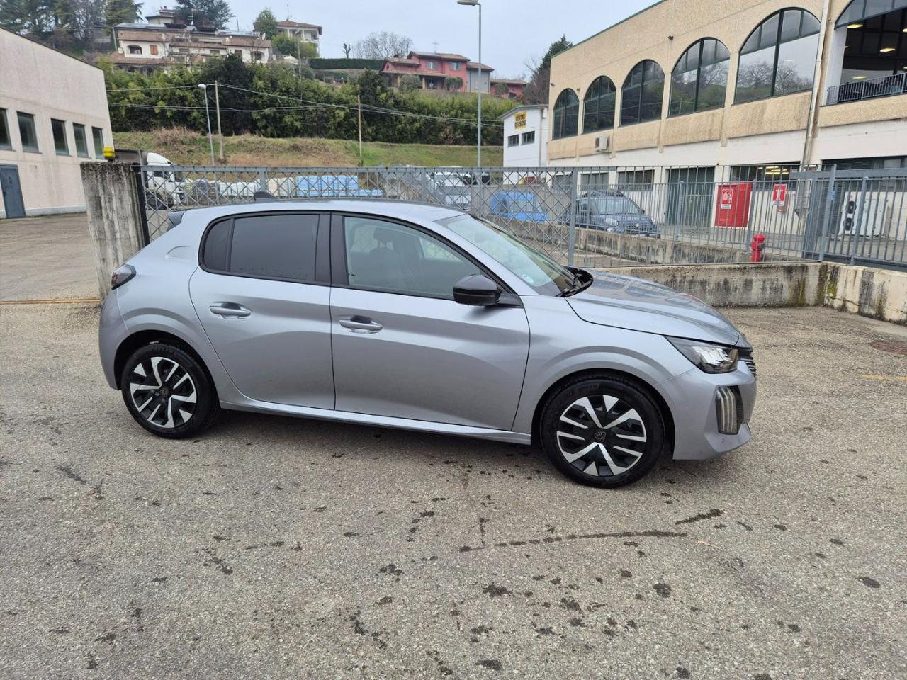 PEUGEOT 208 PureTech 100 Stop&Start 5 porte Business - 6