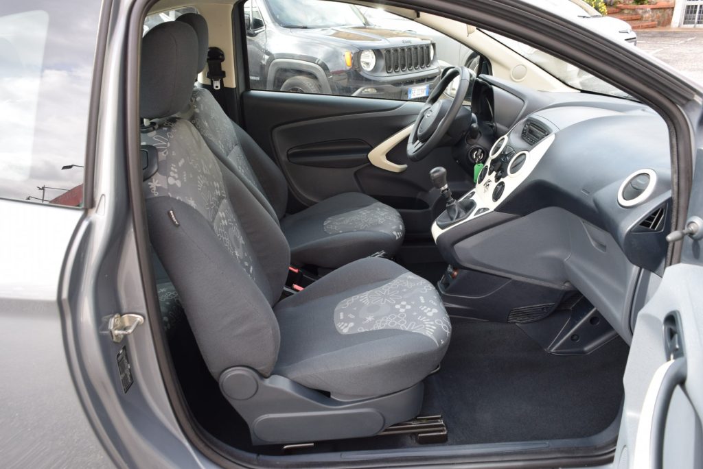 FORD Ka+ 1.2 8V 69CV - 9