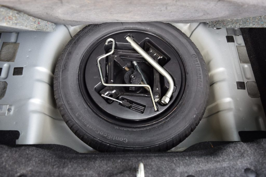 FORD Ka+ 1.2 8V 69CV - 13