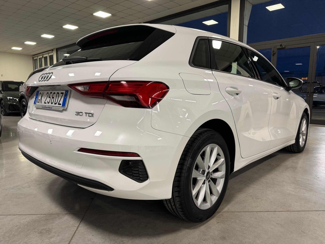 AUDI A3 SPB 30 TDI S tronic Business - 5