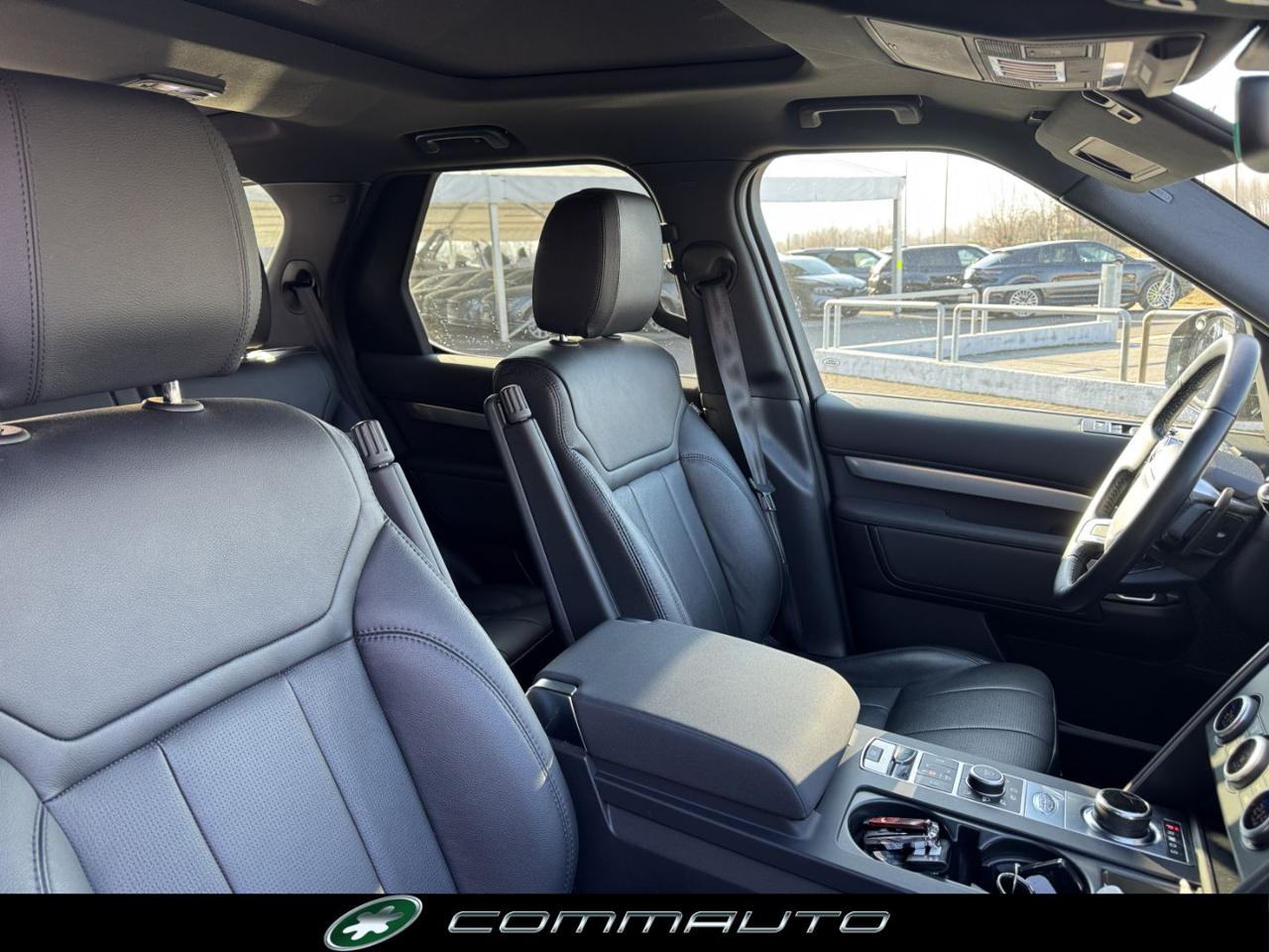 LAND ROVER Discovery 3.0 SDV6 306 CV Landmark Edition - 29