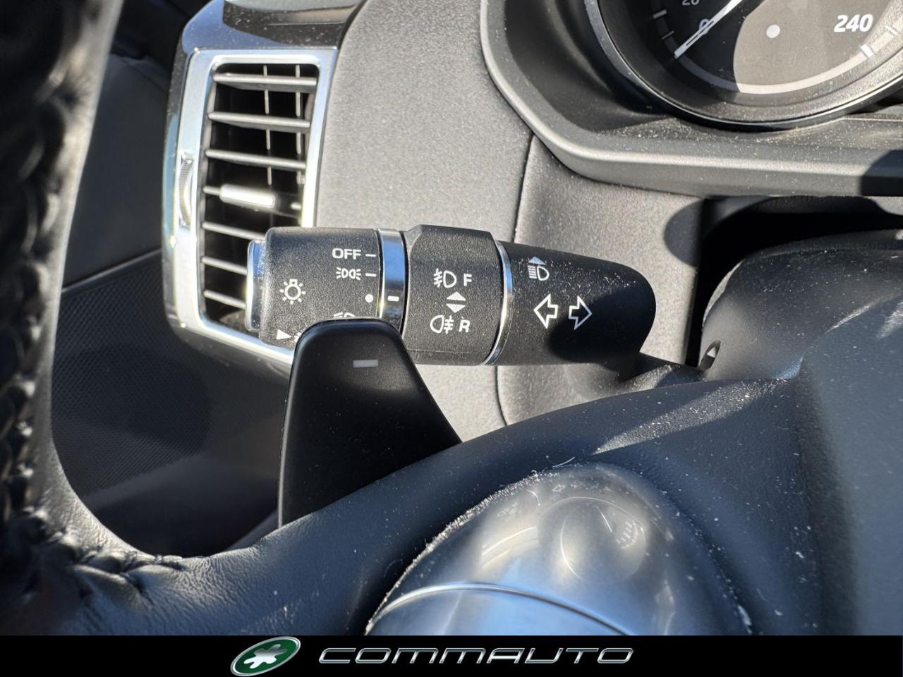 LAND ROVER Discovery 3.0 SDV6 306 CV Landmark Edition - 24