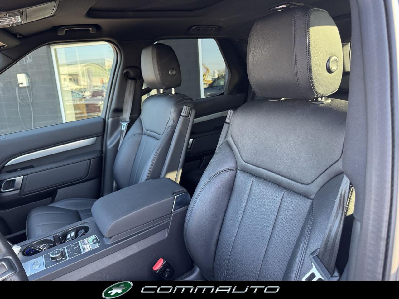 LAND ROVER Discovery 3.0 SDV6 306 CV Landmark Edition - 13