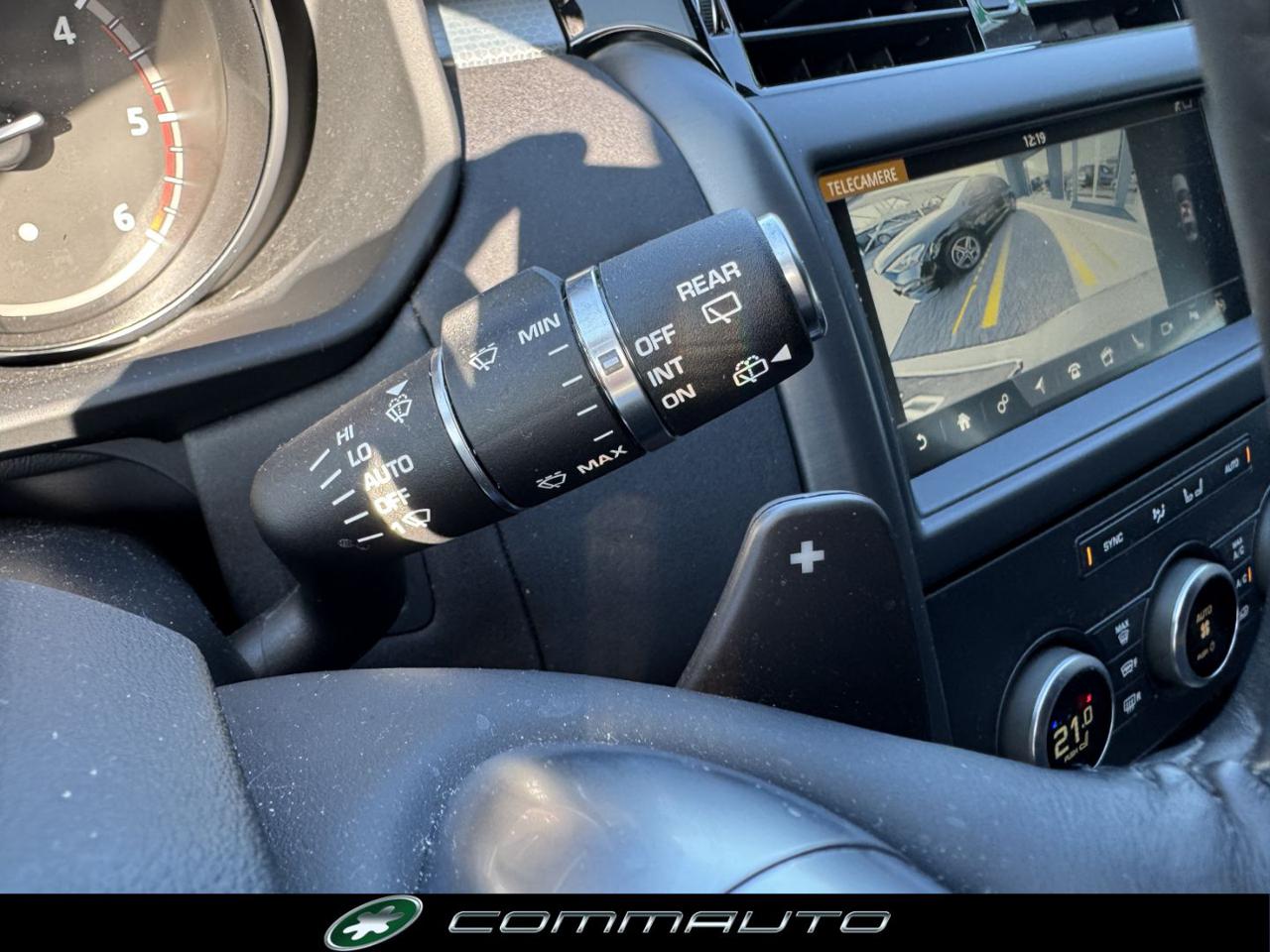 LAND ROVER Discovery 3.0 SDV6 306 CV Landmark Edition - 23