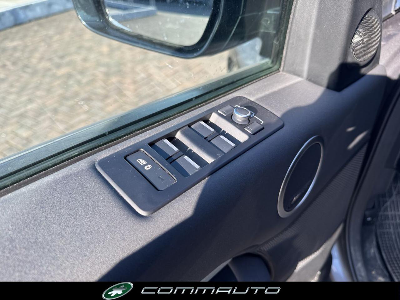 LAND ROVER Discovery 3.0 SDV6 306 CV Landmark Edition - 11