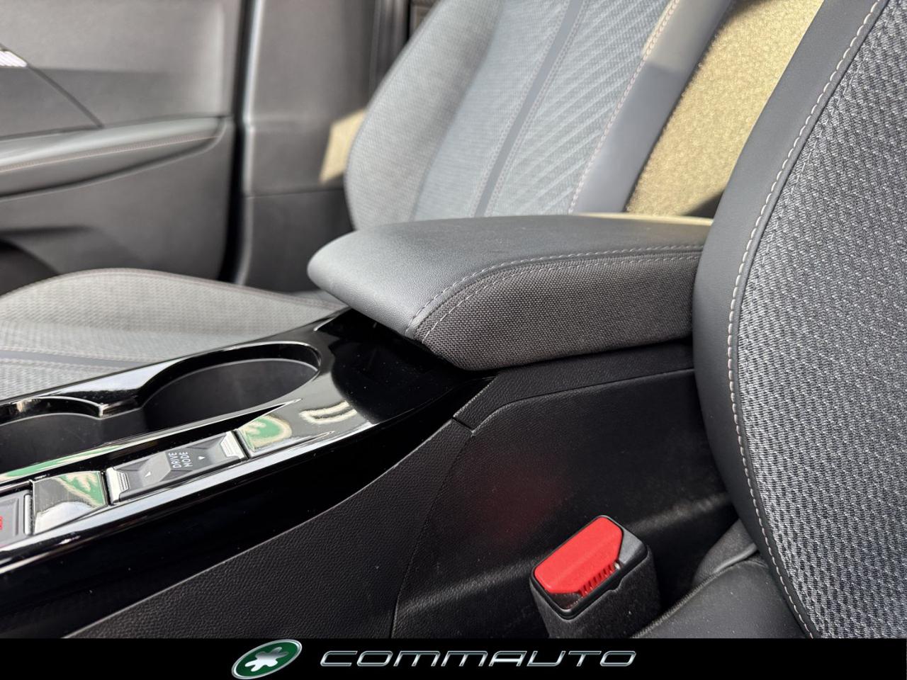 PEUGEOT 2008 PureTech 100 S&S Allure - 19