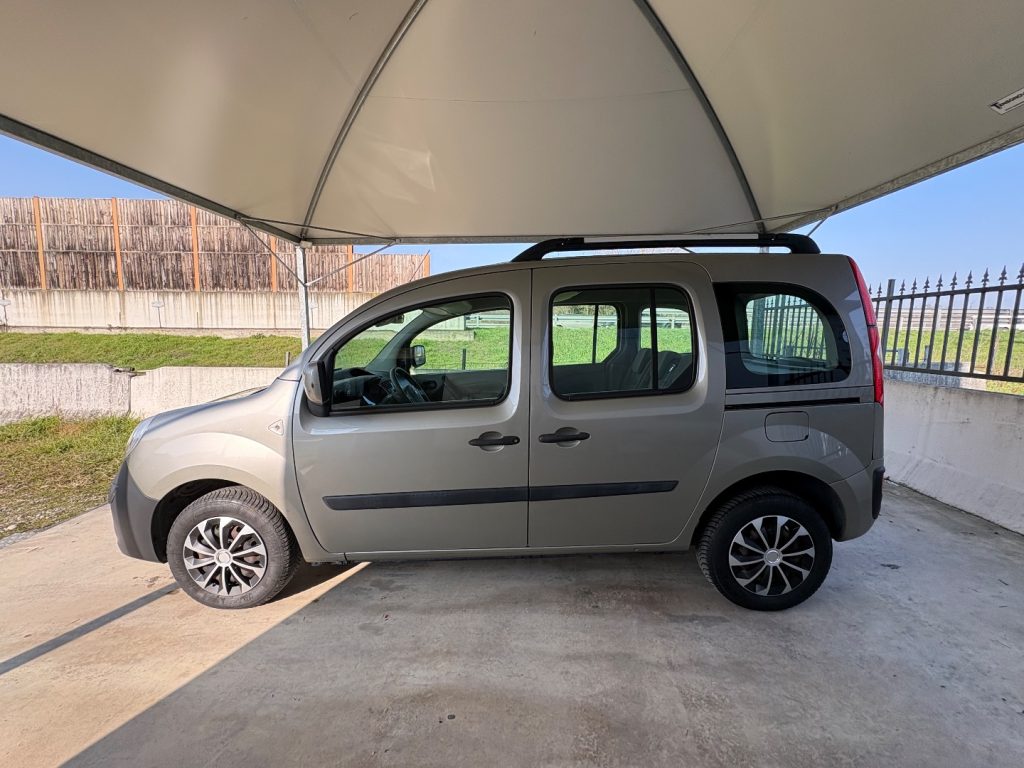 RENAULT Kangoo 1.6 105CV 5 porte Dynamique OK NEOPATENTATI - 8