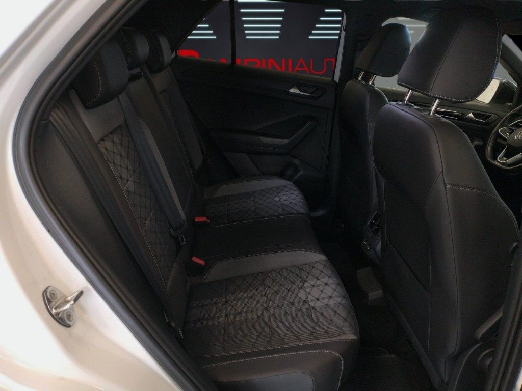 VOLKSWAGEN T-Roc 1.0 TSI R-Line Km 13.000 Pronta Consegna - 18