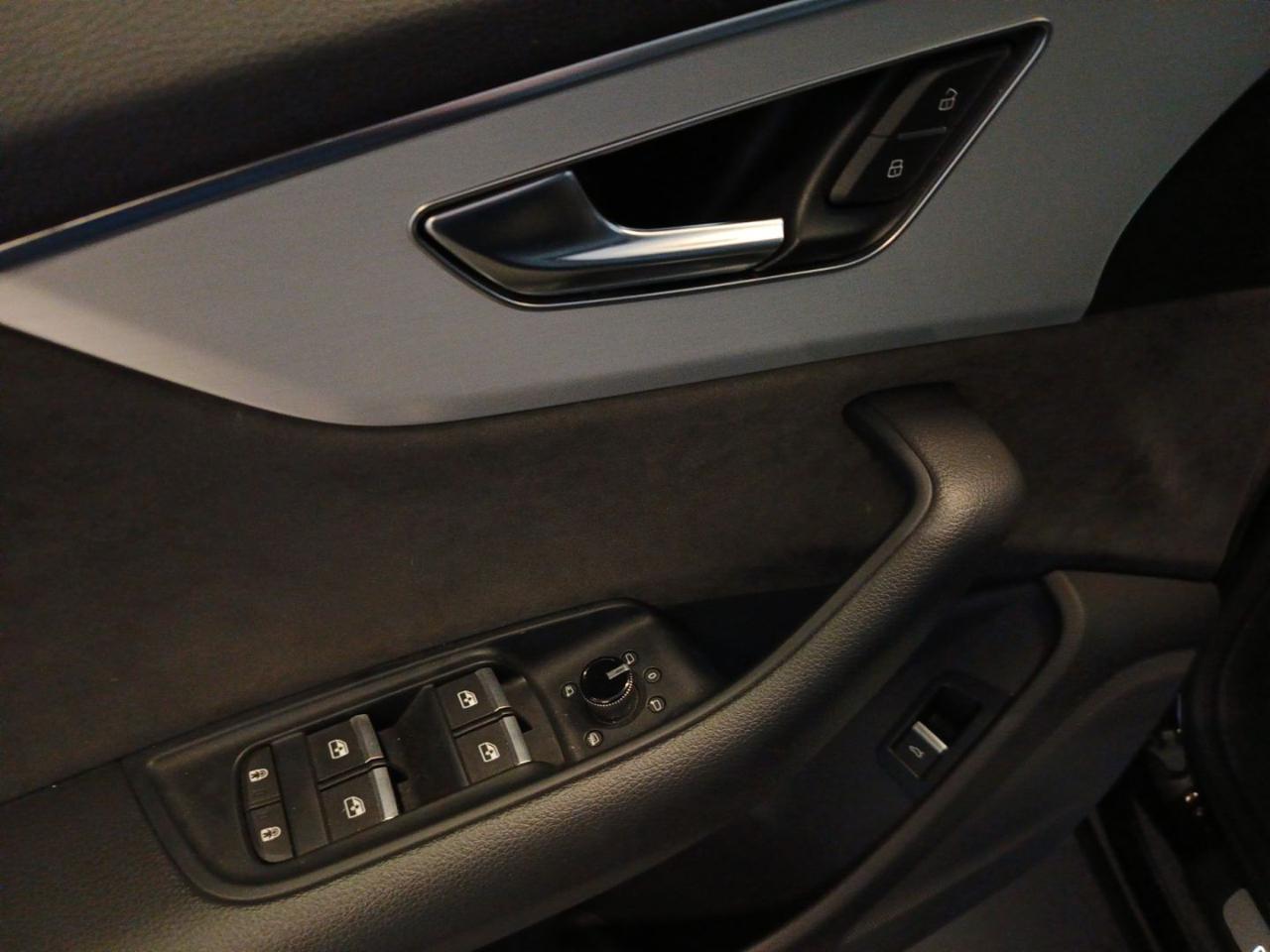 AUDI Q8 50 TDI 286 CV quattro tiptronic - 9