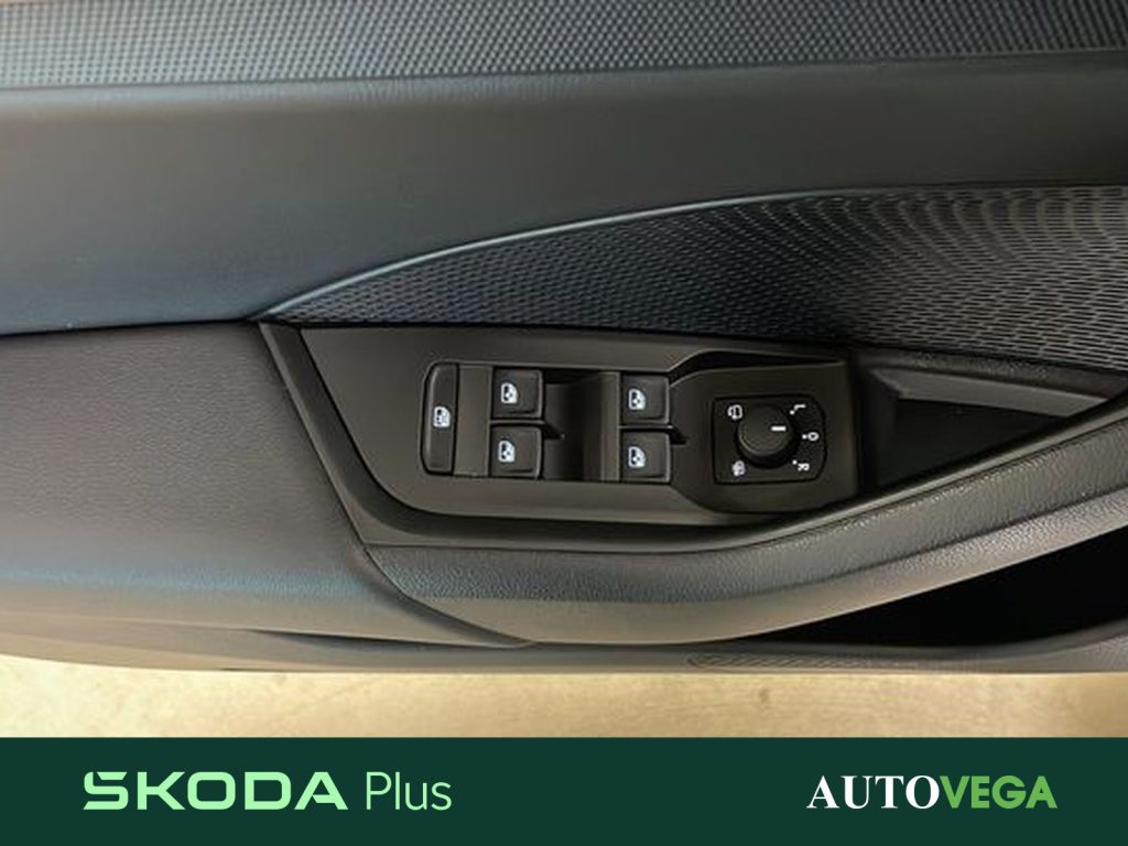 SKODA Octavia wagon 2.0 tdi selection 150cv dsg - 17