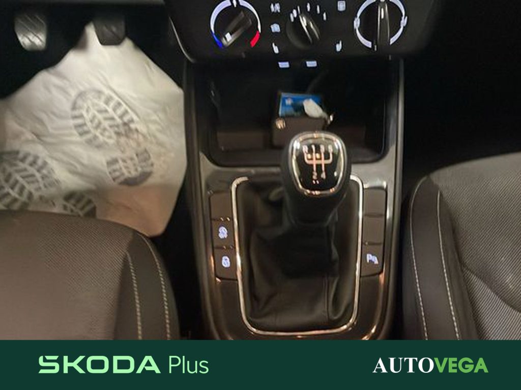 SKODA Fabia 1.0 mpi 130 edition 80cv - 11