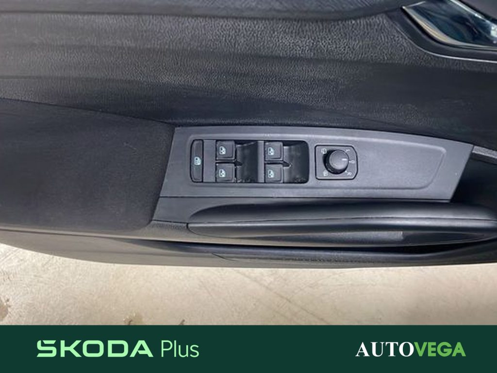 SKODA Fabia 1.0 mpi 130 edition 80cv - 16