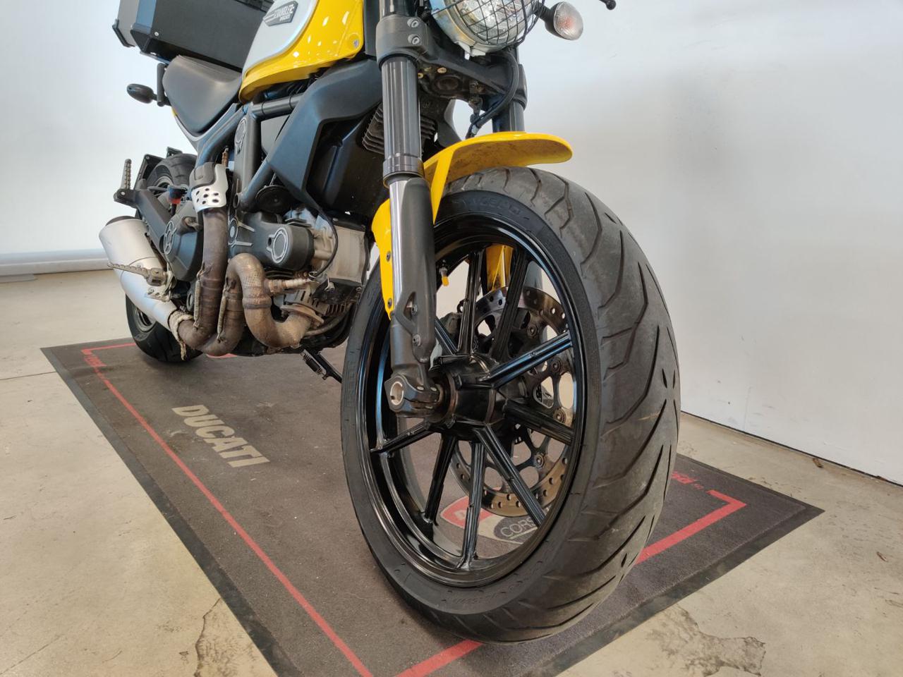 DUCATI Scrambler 800 ICON YELLOW - 4