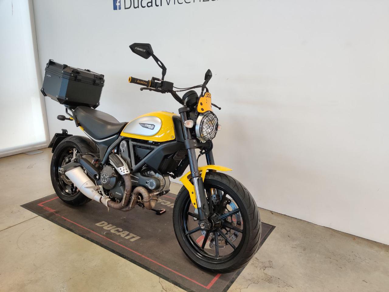 DUCATI Scrambler 800 ICON YELLOW - 2
