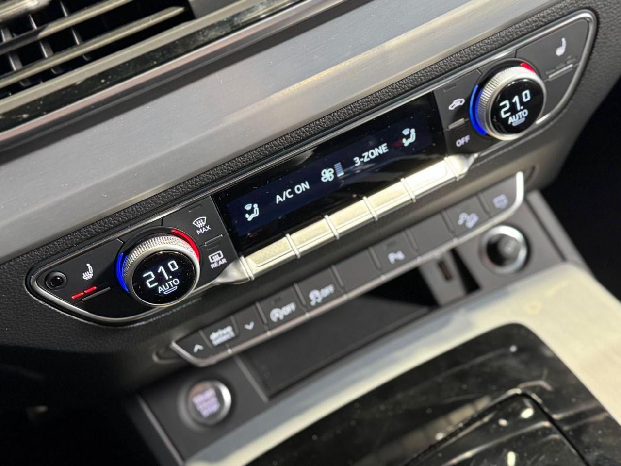 AUDI Q5 40 TDI 204 CV quattro S tronic Identity Black - 17