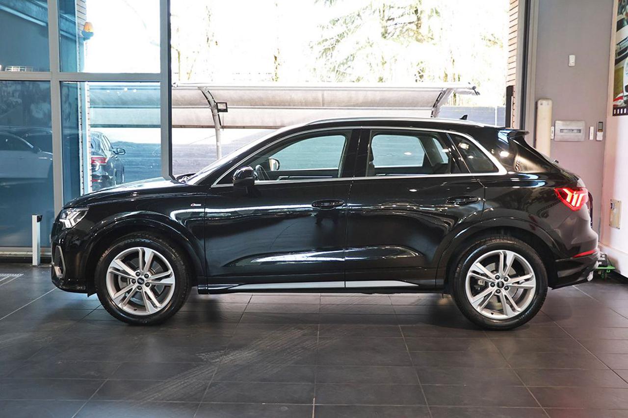 AUDI Q3 40 TDI Quattro S-Tronic S-Line - 3