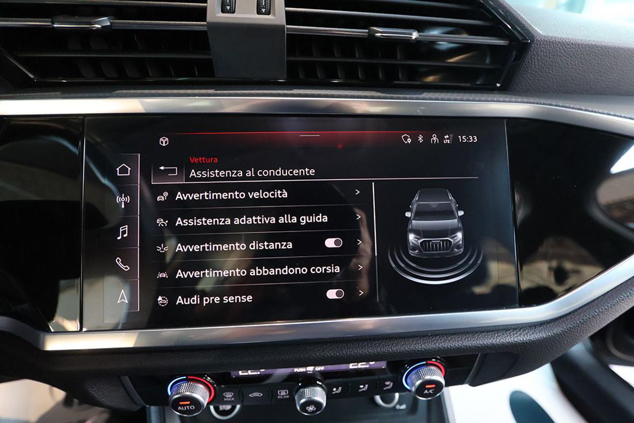 AUDI Q3 40 TDI Quattro S-Tronic S-Line - 28