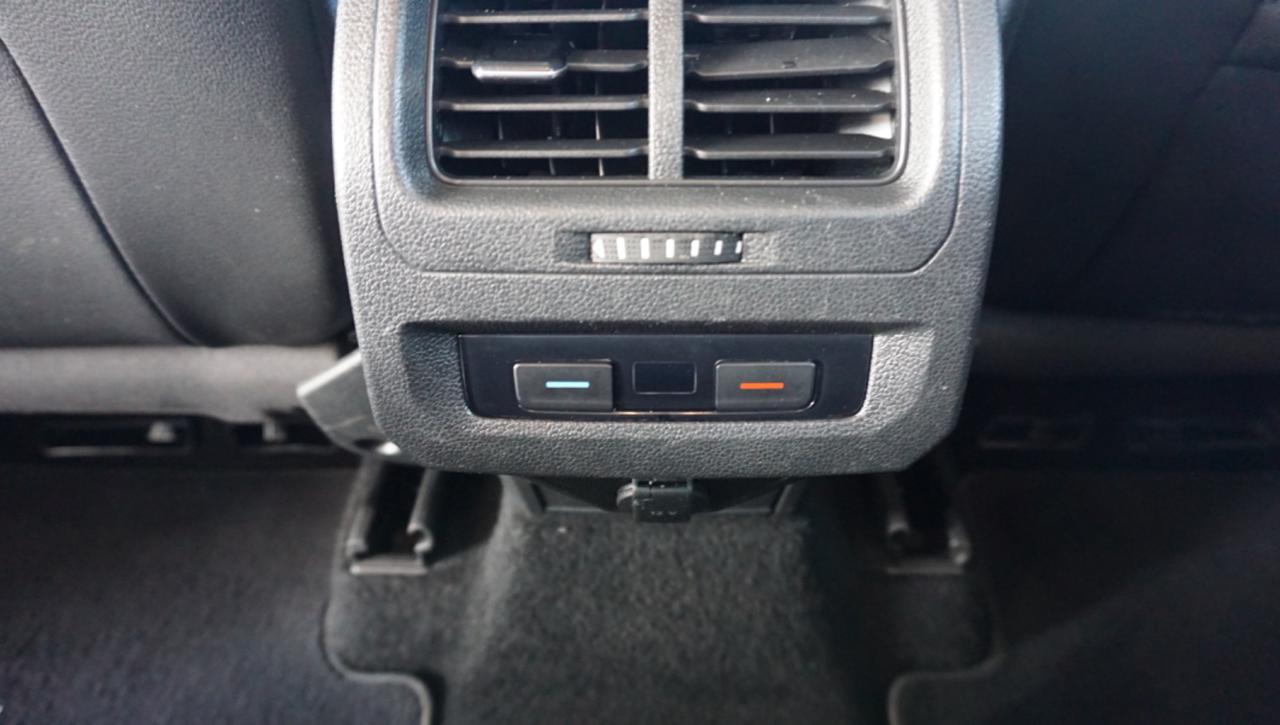 VOLKSWAGEN Touran 1.5 TSI EVO DSG Business BlueMotion Technology - 30