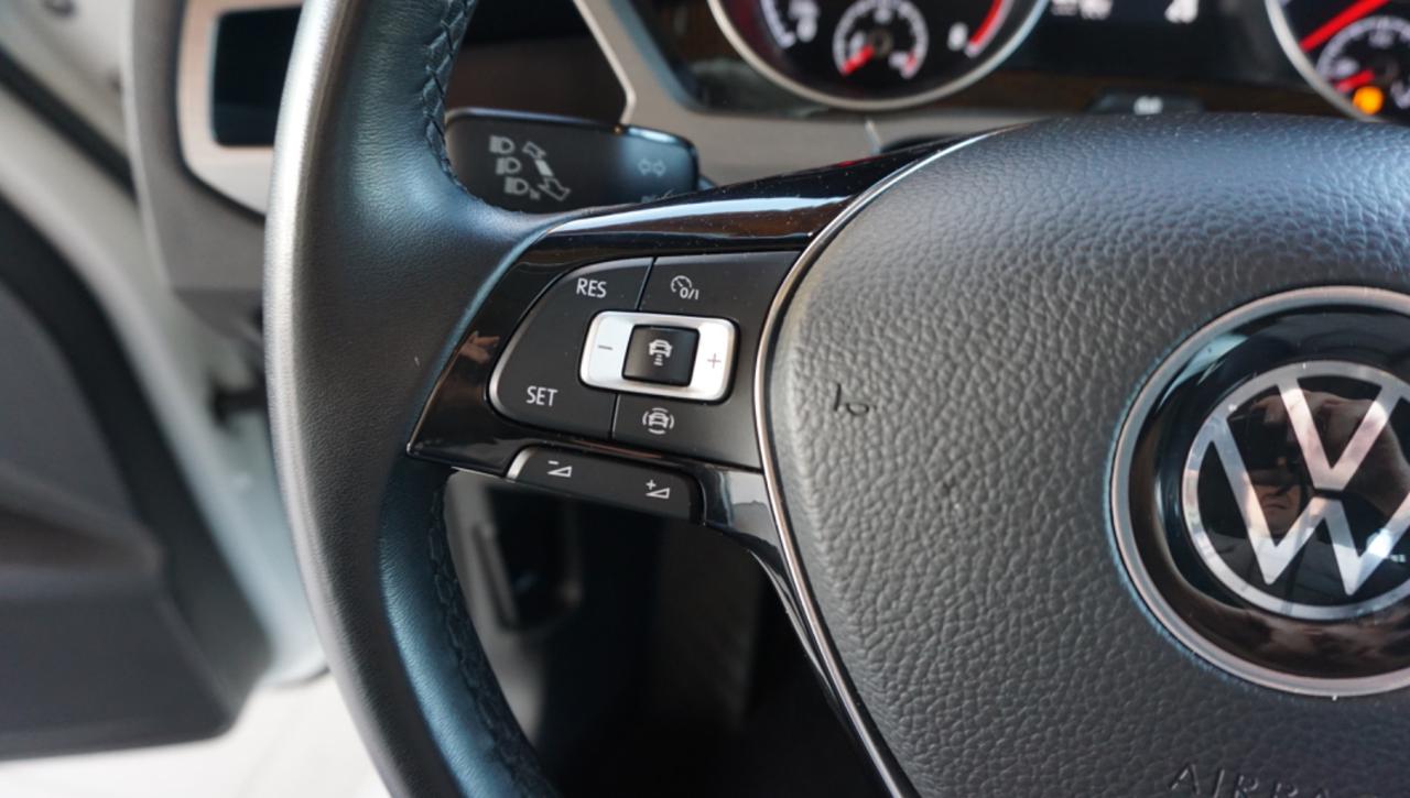 VOLKSWAGEN Touran 1.5 TSI EVO DSG Business BlueMotion Technology - 19