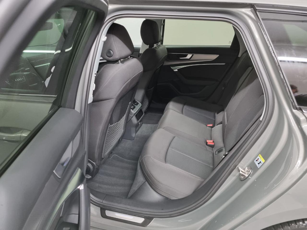 AUDI A6 Avant 40 2.0 TDI quattro ultra S tronic S line edi - 28