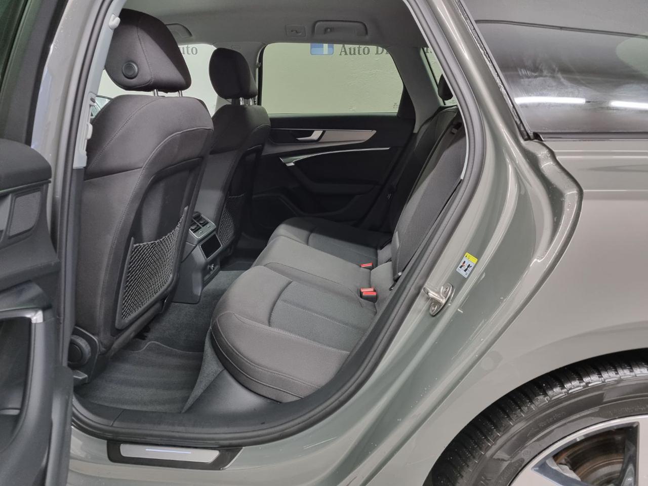 AUDI A6 Avant 40 2.0 TDI quattro ultra S tronic S line edi - 12