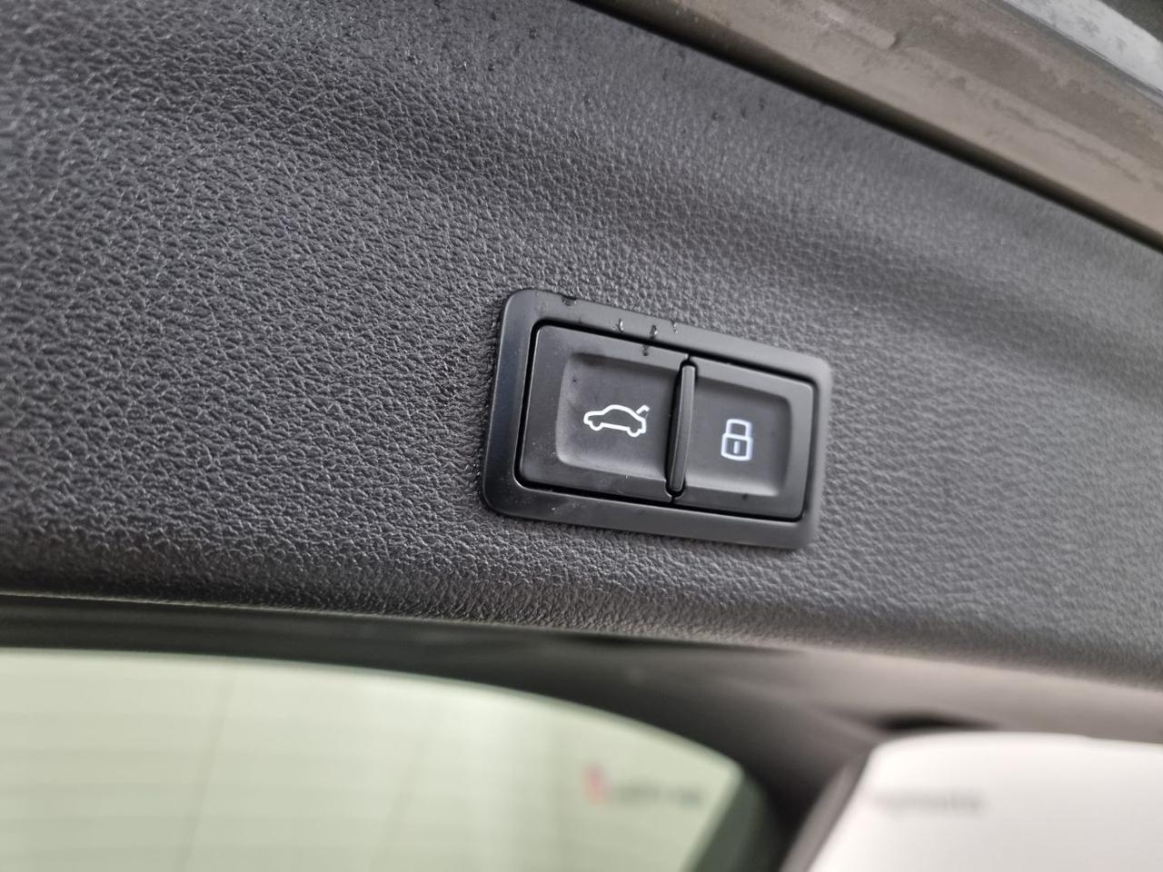 AUDI A6 Avant 40 2.0 TDI quattro ultra S tronic S line edi - 14