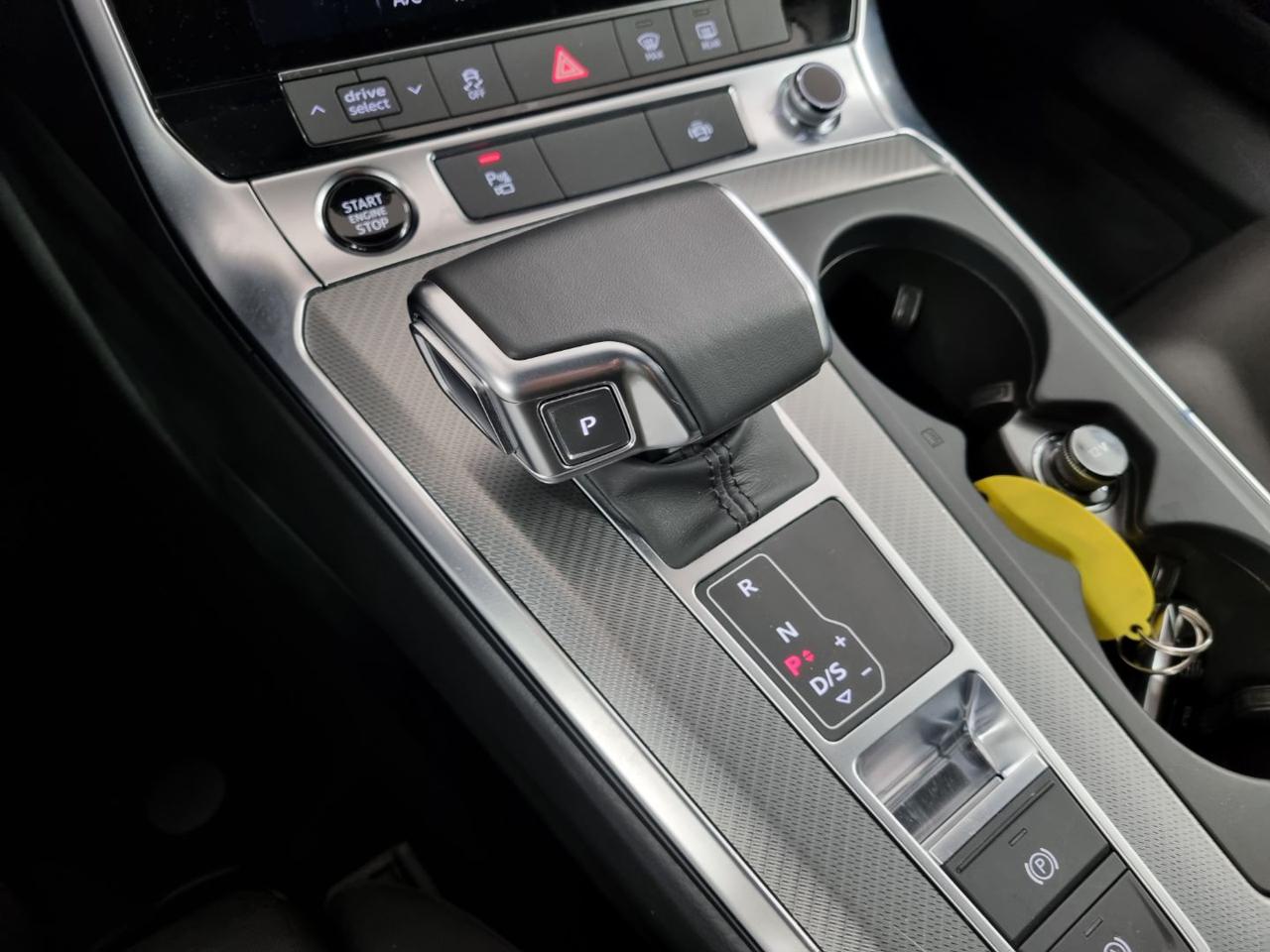 AUDI A6 Avant 40 2.0 TDI quattro ultra S tronic S line edi - 17