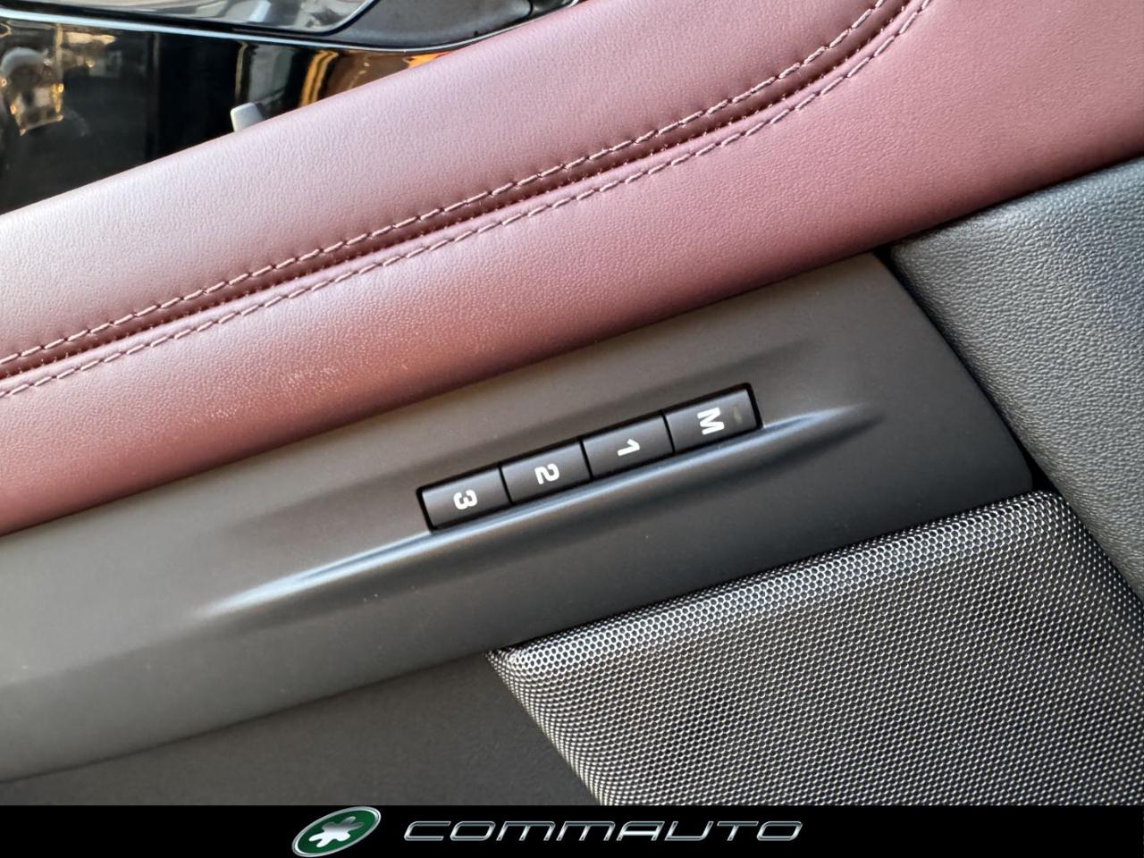 LAND ROVER Range Rover Evoque 2.0D I4 204 CV AWD Auto R-Dynamic HSE - 20