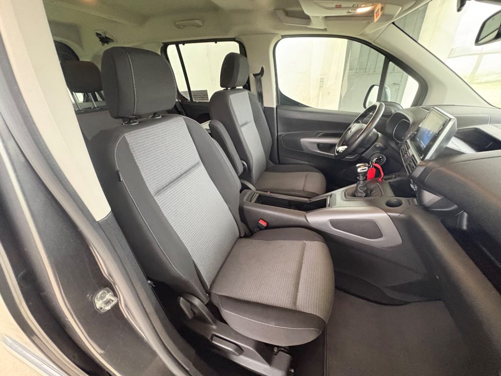 TOYOTA Proace City 1.5D 100 CV 7 POSTI EURO 6-DTEMP 7 DIESEL Lounge - 22