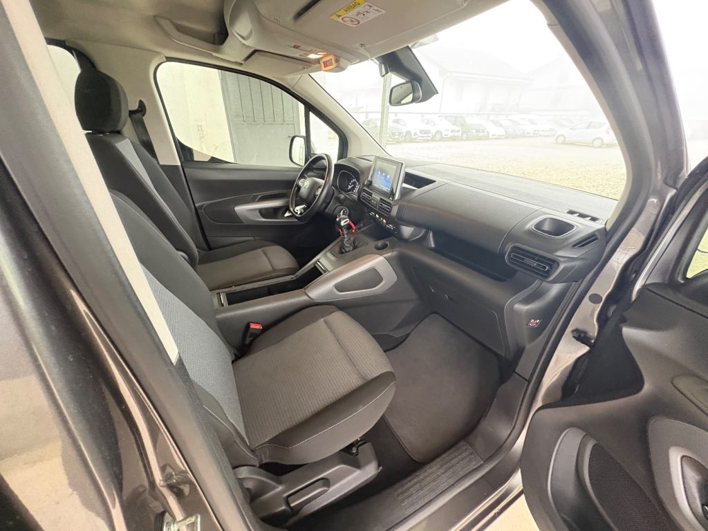 TOYOTA Proace City 1.5D 100 CV 7 POSTI EURO 6-DTEMP 7 DIESEL Lounge - 46