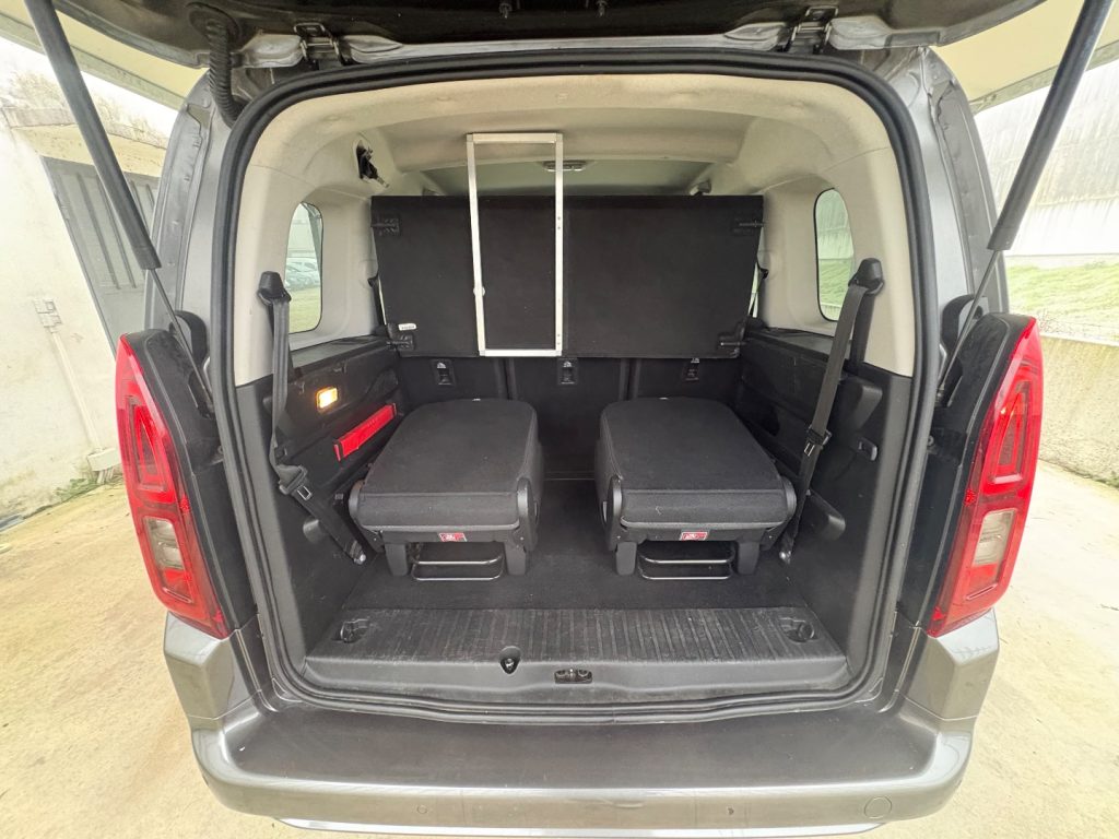 TOYOTA Proace City 1.5D 100 CV 7 POSTI EURO 6-DTEMP 7 DIESEL Lounge - 17