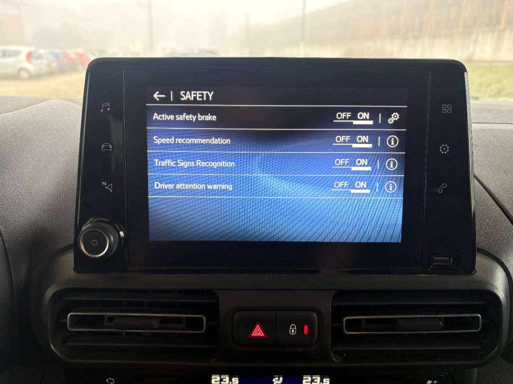 TOYOTA Proace City 1.5D 100 CV 7 POSTI EURO 6-DTEMP 7 DIESEL Lounge - 67