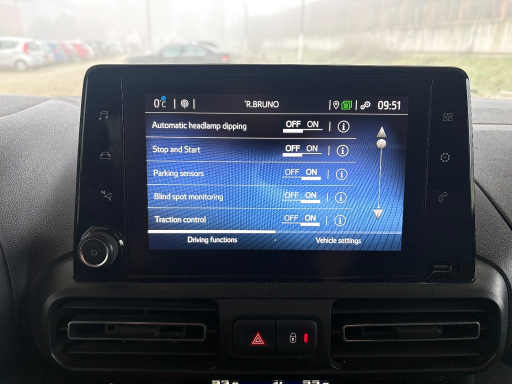 TOYOTA Proace City 1.5D 100 CV 7 POSTI EURO 6-DTEMP 7 DIESEL Lounge - 24