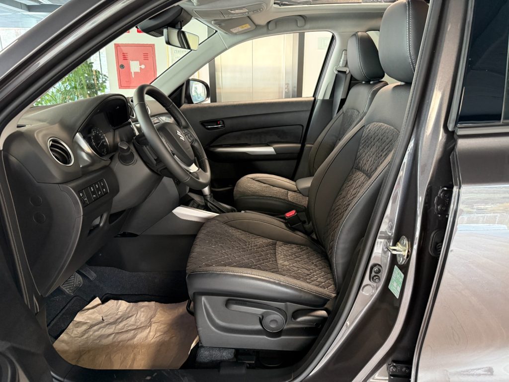 SUZUKI Vitara 1.4 Hybrid 4WD Aut. AllGrip Starview LED Navi PANO - 4