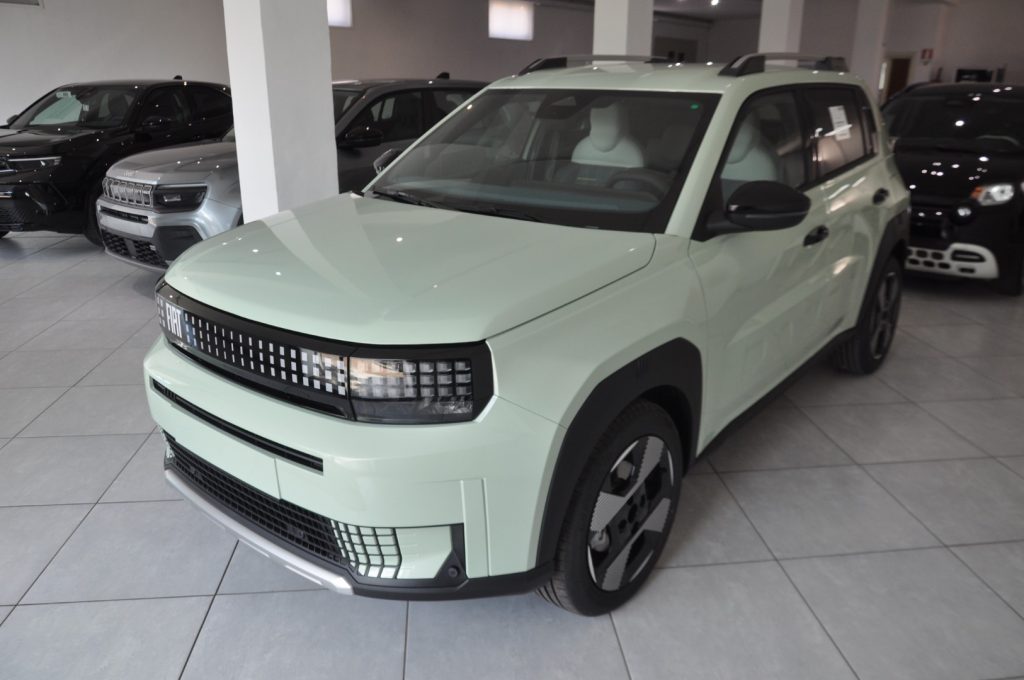 FIAT Grande Panda 1.2 Hybrid 110 CV S&S La Prima - 3