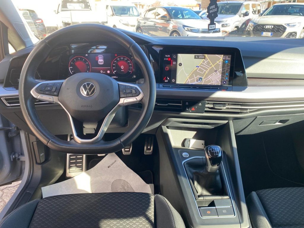 VOLKSWAGEN Golf 8 1.0 Active *Sedili riscaldati*Navi*Lega - 13