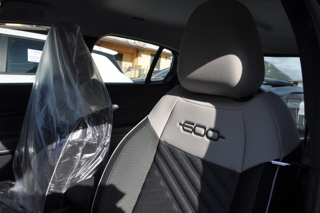 FIAT 600 Hybrid 110 CV DCT MHEV Icon - 9
