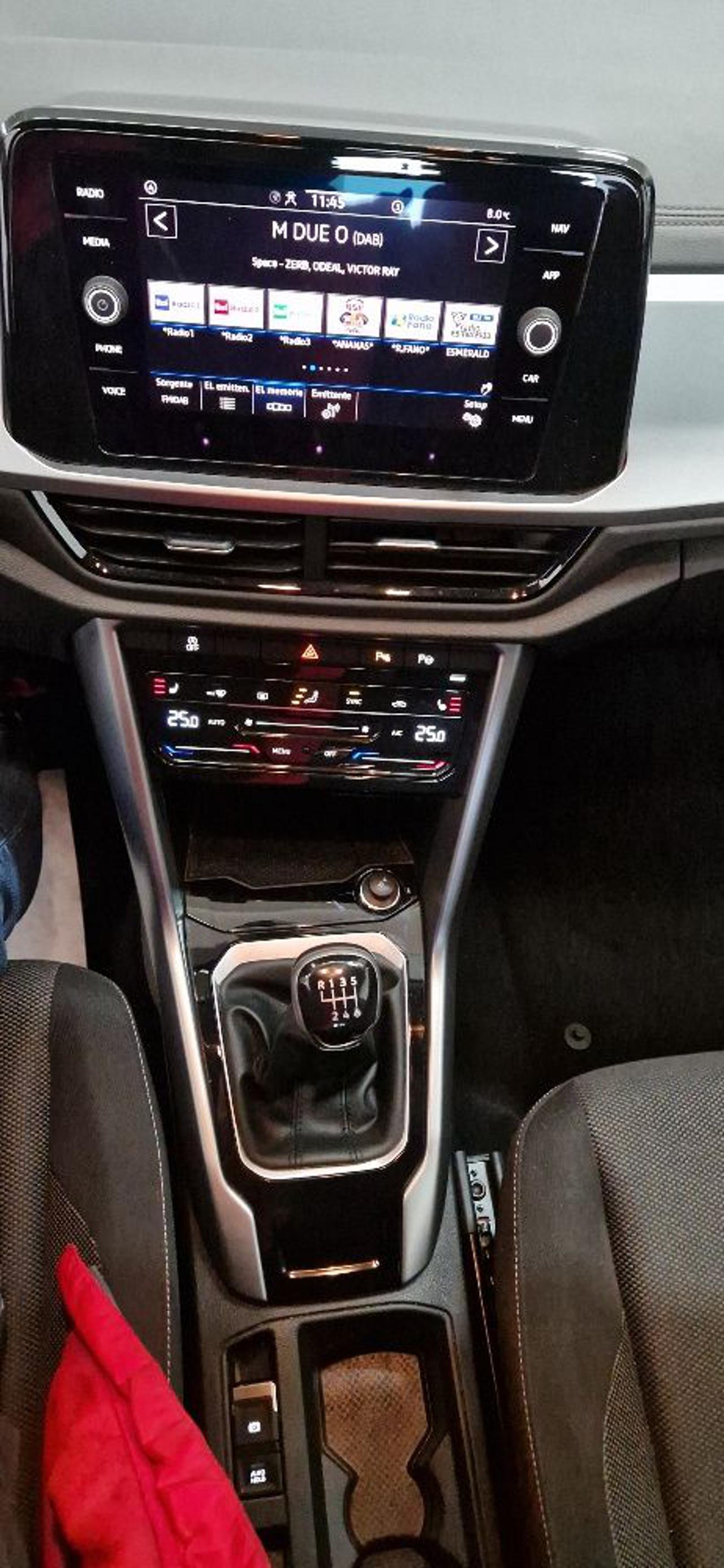 VOLKSWAGEN T-Roc 1.0 TSI Life in Garanzia uff.+sedili riscaldati - 10