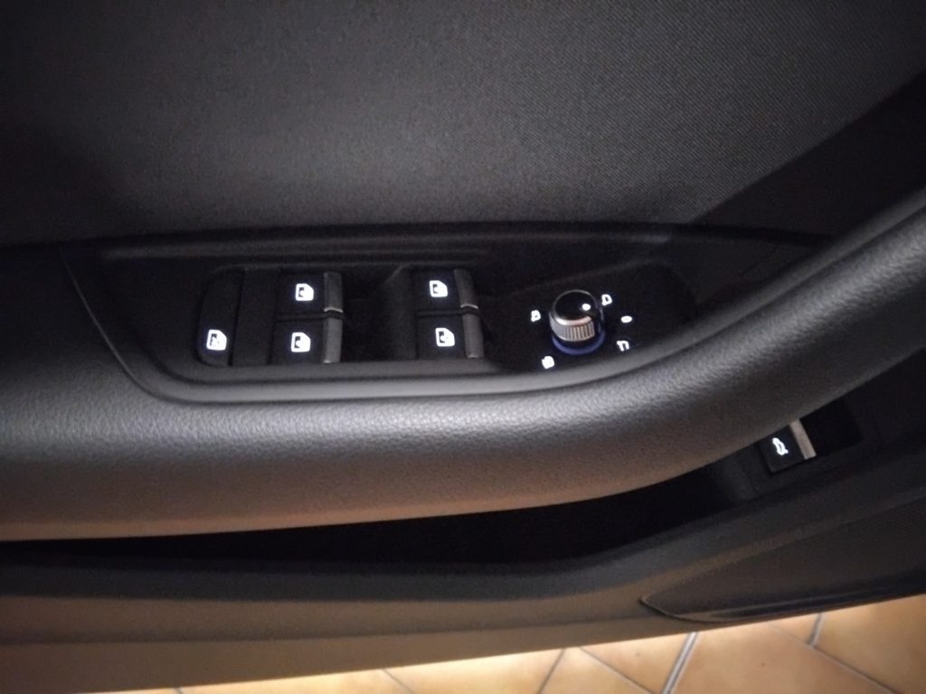 AUDI A4 Avant 35 TDI S tron. Business Advanced MHEV 163 HP - 29