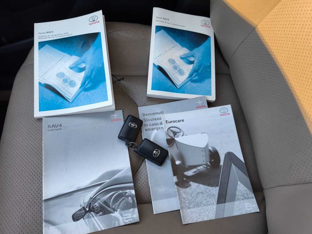 TOYOTA RAV 4 MY23 2.2 D-Cat A/T 150 CV Luxury Automatic Pelle - 15