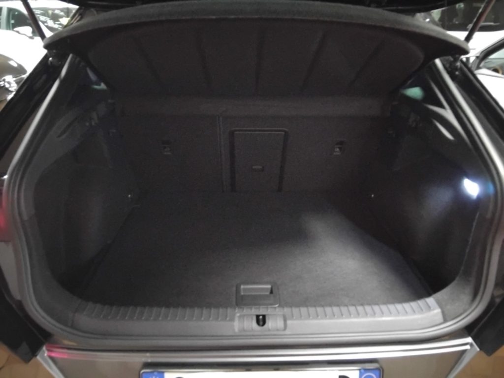 CUPRA Formentor 1.5 TSI 18 PERFORMANCE - 8