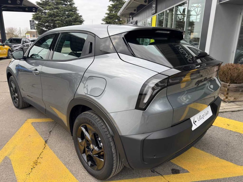 ALFA ROMEO Junior 1.2 145 CV Hybrid eDCT6 - 8