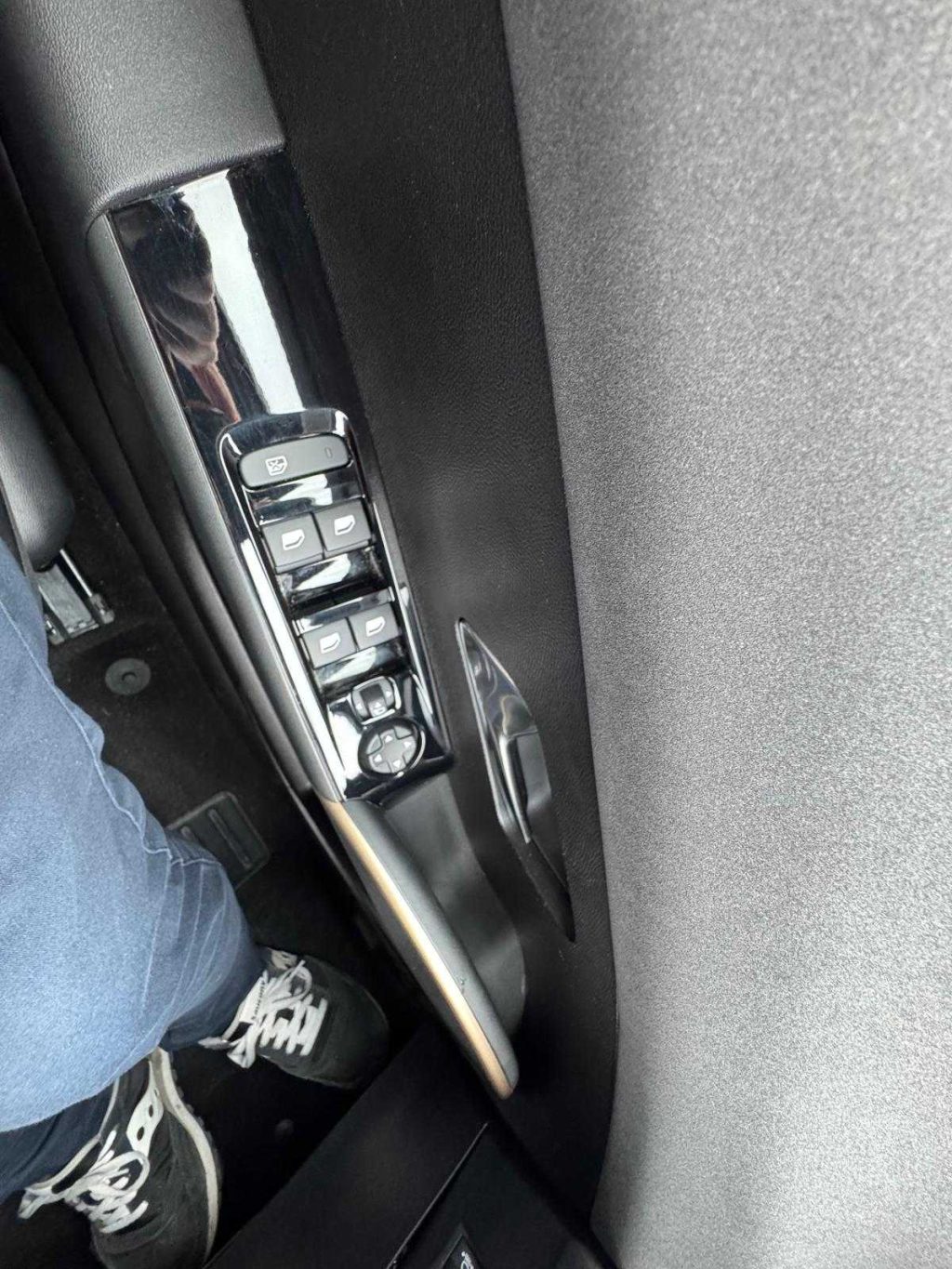 LANCIA Ypsilon Hybrid e-DCT LX - 13