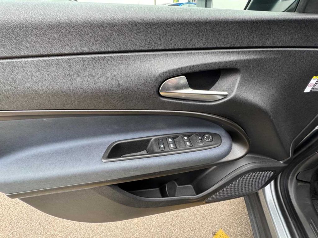 ALFA ROMEO Junior 1.2 145 CV Hybrid eDCT6 - 12